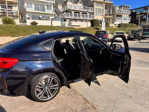 Used 2017 BMW X6 M image 9