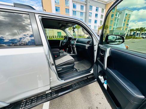 Used 2019 Toyota 4Runner SR5 image 16