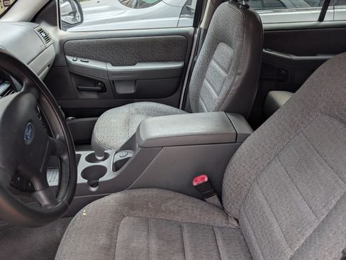 Used 2003 Ford Explorer Sport XLS image 12
