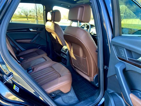 Used 2019 Audi Q5 2.0T Premium Plus image 12