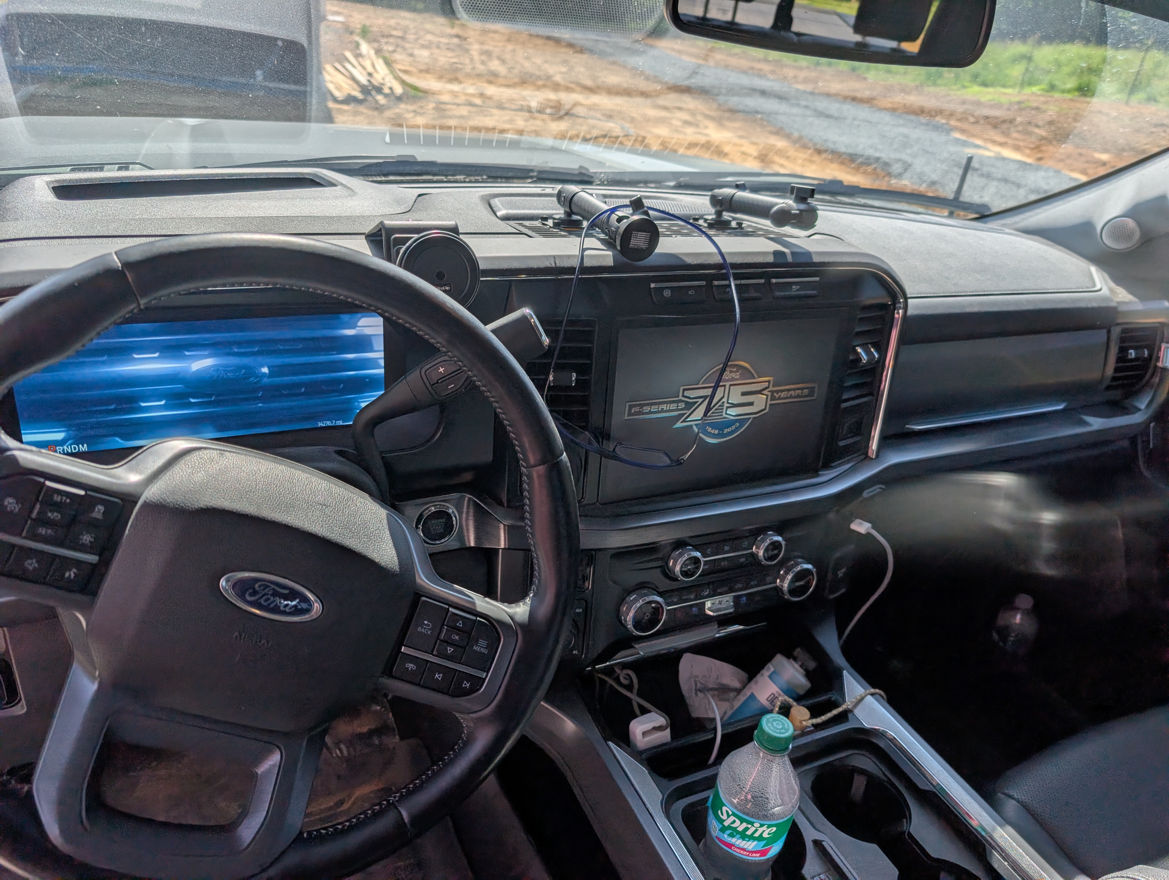 Used 2023 Ford F350 Lariat w/ Lariat Ultimate Package AWD/4WD image 10