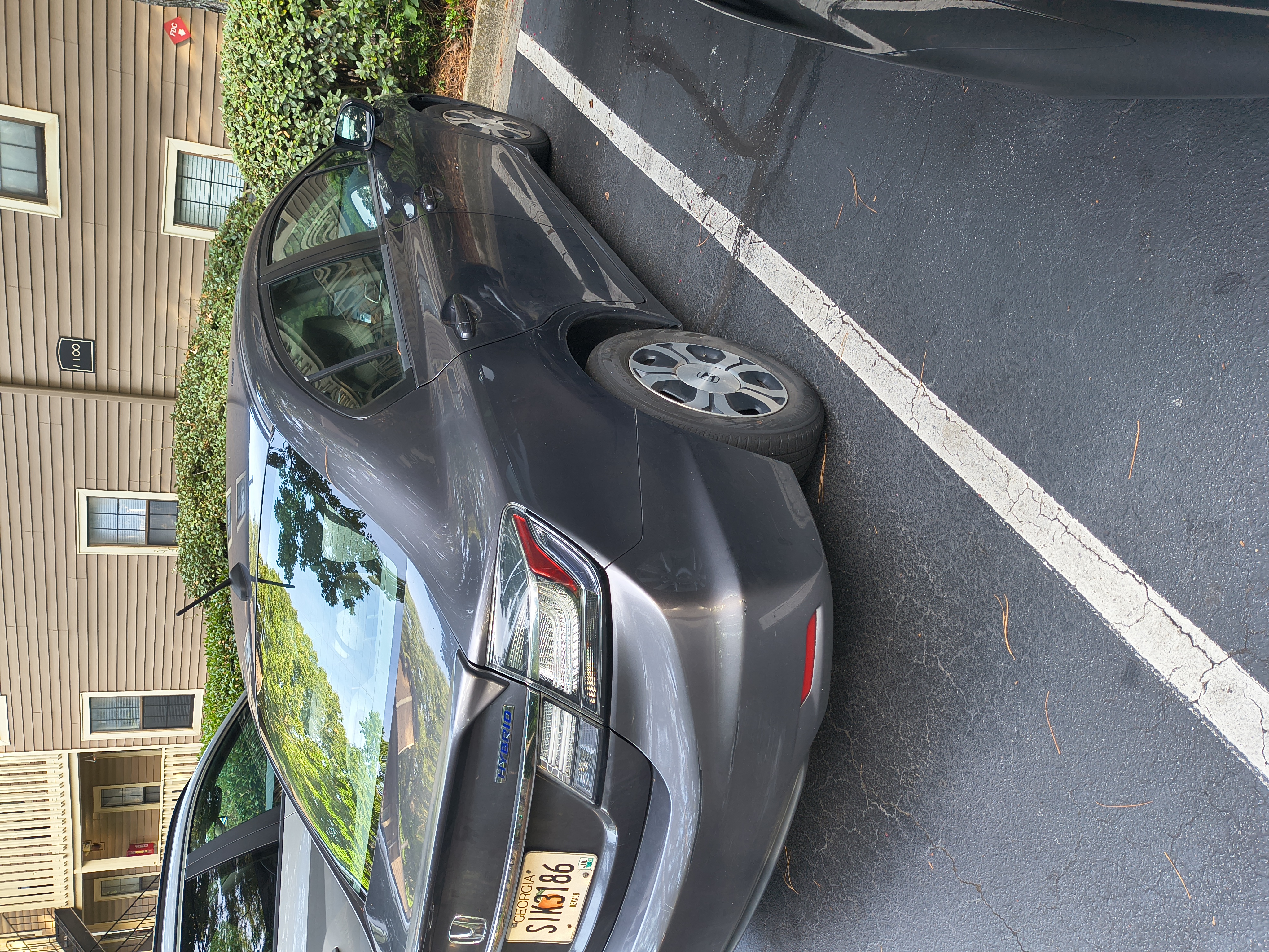Used 2015 Honda Civic Hybrid Sedan image 2