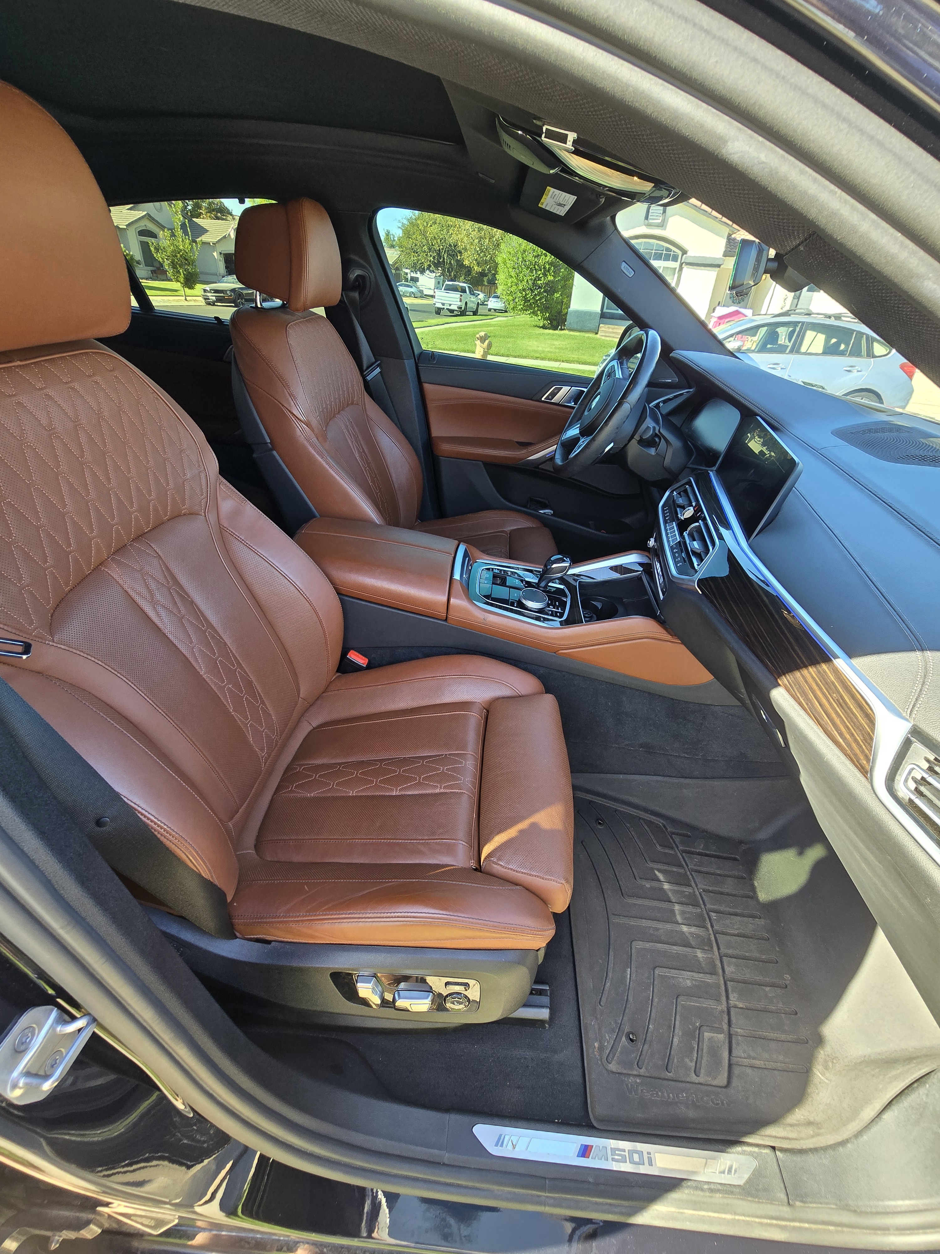 Used 2021 BMW X6 M50i w/ Premium Package AWD/4WD image 9