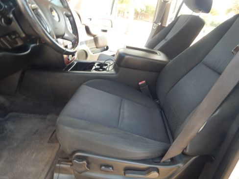 Used 2011 Chevrolet Avalanche LS RWD image 14