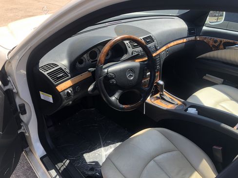 Used 2007 Mercedes-Benz E 350 Sedan image 12