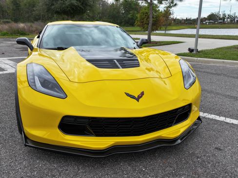 Used 2015 Chevrolet Corvette Z06 w/ 2LZ Preferred Equipment Group image 8