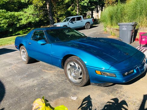 Used 1996 Chevrolet Corvette Convertible image 1