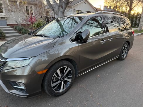 Used 2018 Honda Odyssey Elite image 9