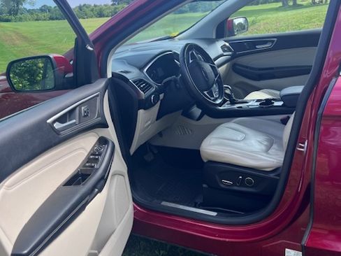 Used 2015 Ford Edge Titanium AWD/4WD image 6