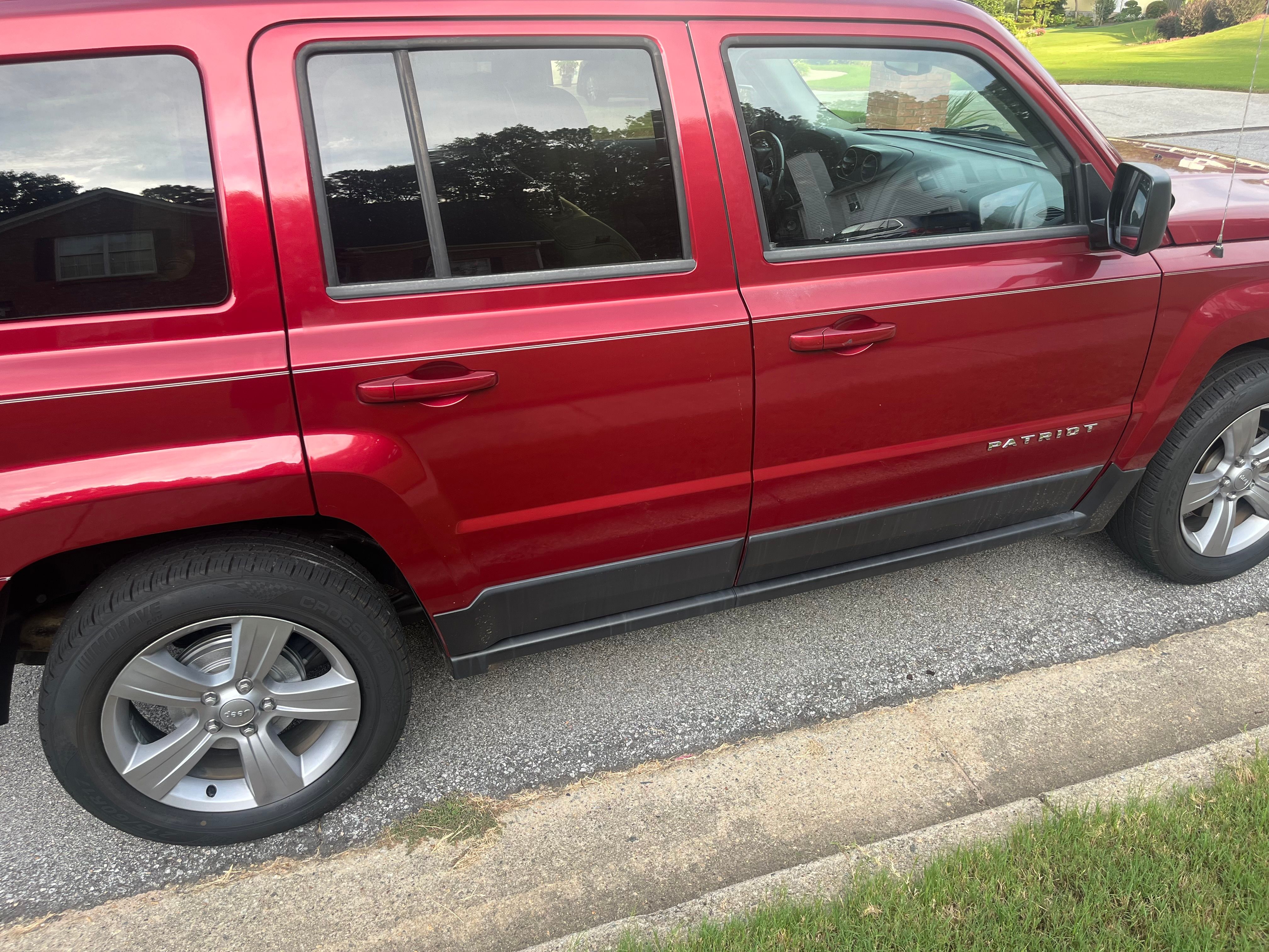 Used 2014 Jeep Patriot High Altitude FWD image 8