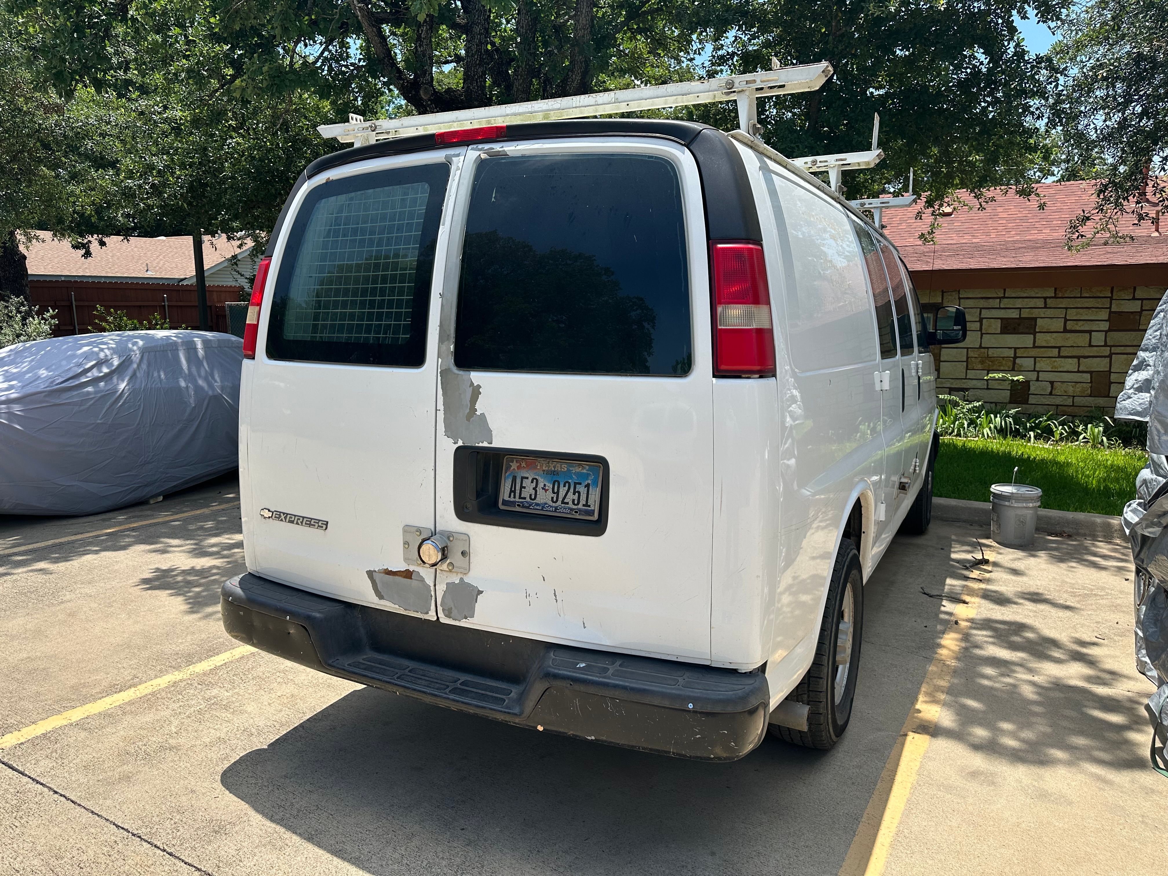 Used 2009 Chevrolet Express 2500 RWD image 5