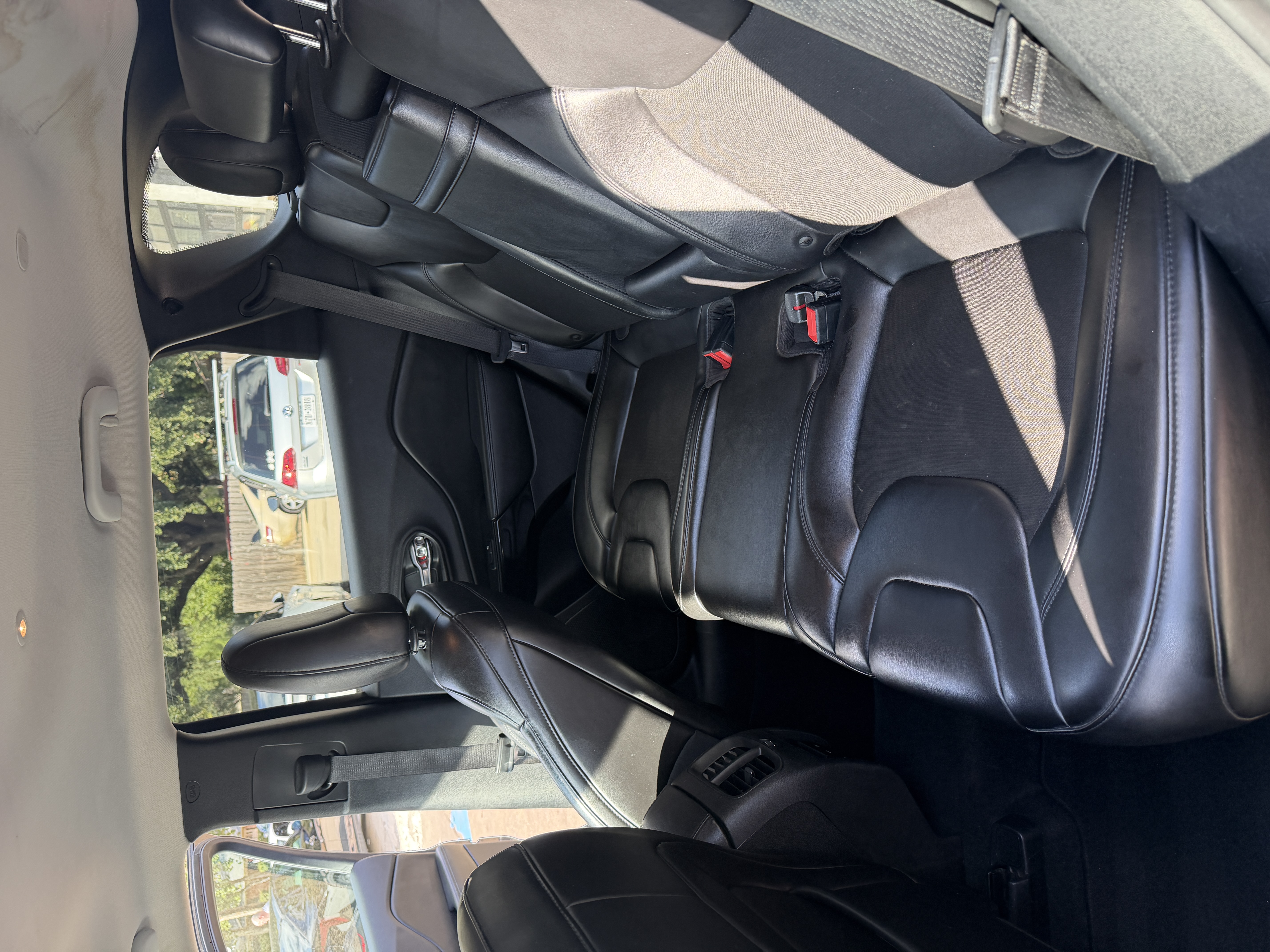 Used 2019 Jeep Cherokee Latitude Plus FWD image 5