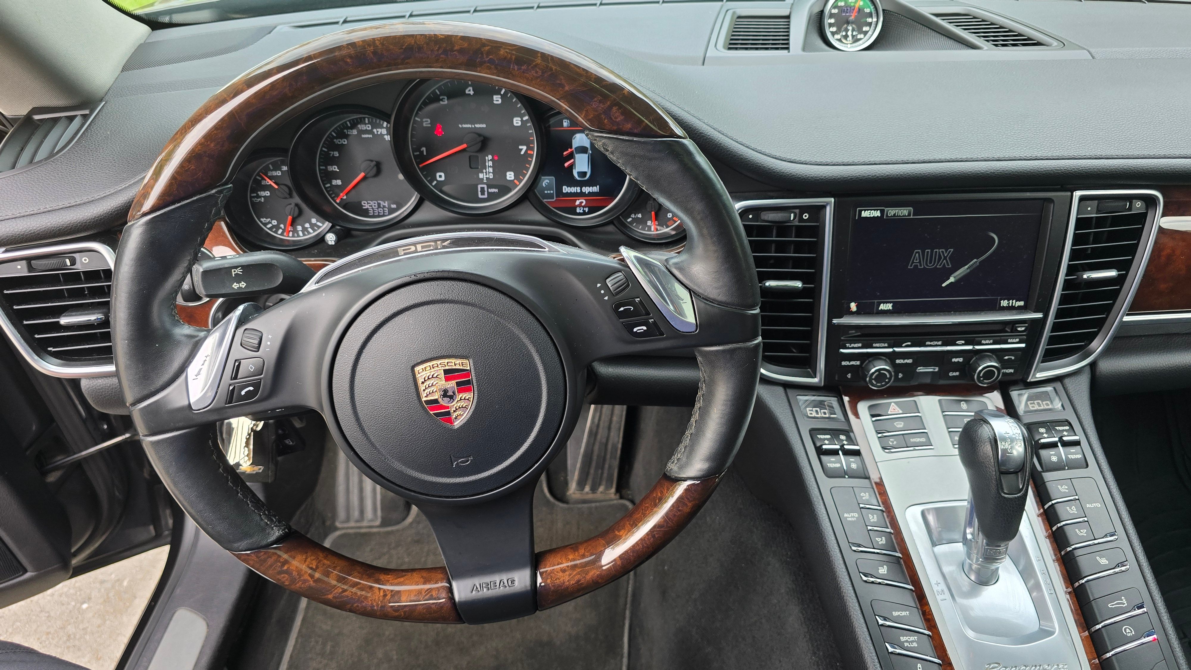 Used 2012 Porsche Panamera 4 image 12