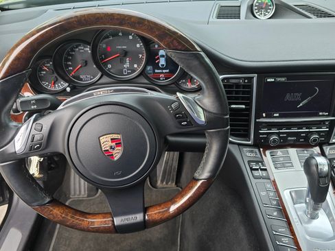 Used 2012 Porsche Panamera 4 image 12