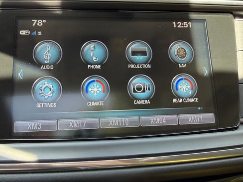 Used 2019 Buick Enclave Avenir w/ Avenir Technology Package AWD/4WD image 29
