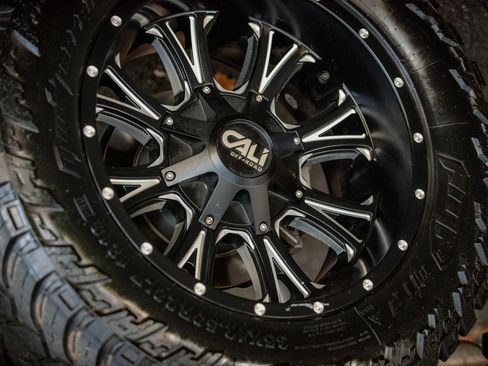 Used 2020 Jeep Wrangler Unlimited Sport image 8