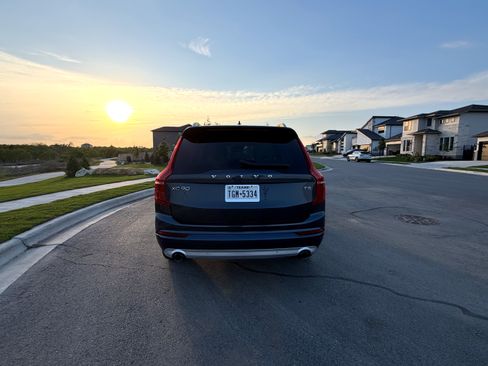 Used 2019 Volvo XC90 T5 Momentum image 8