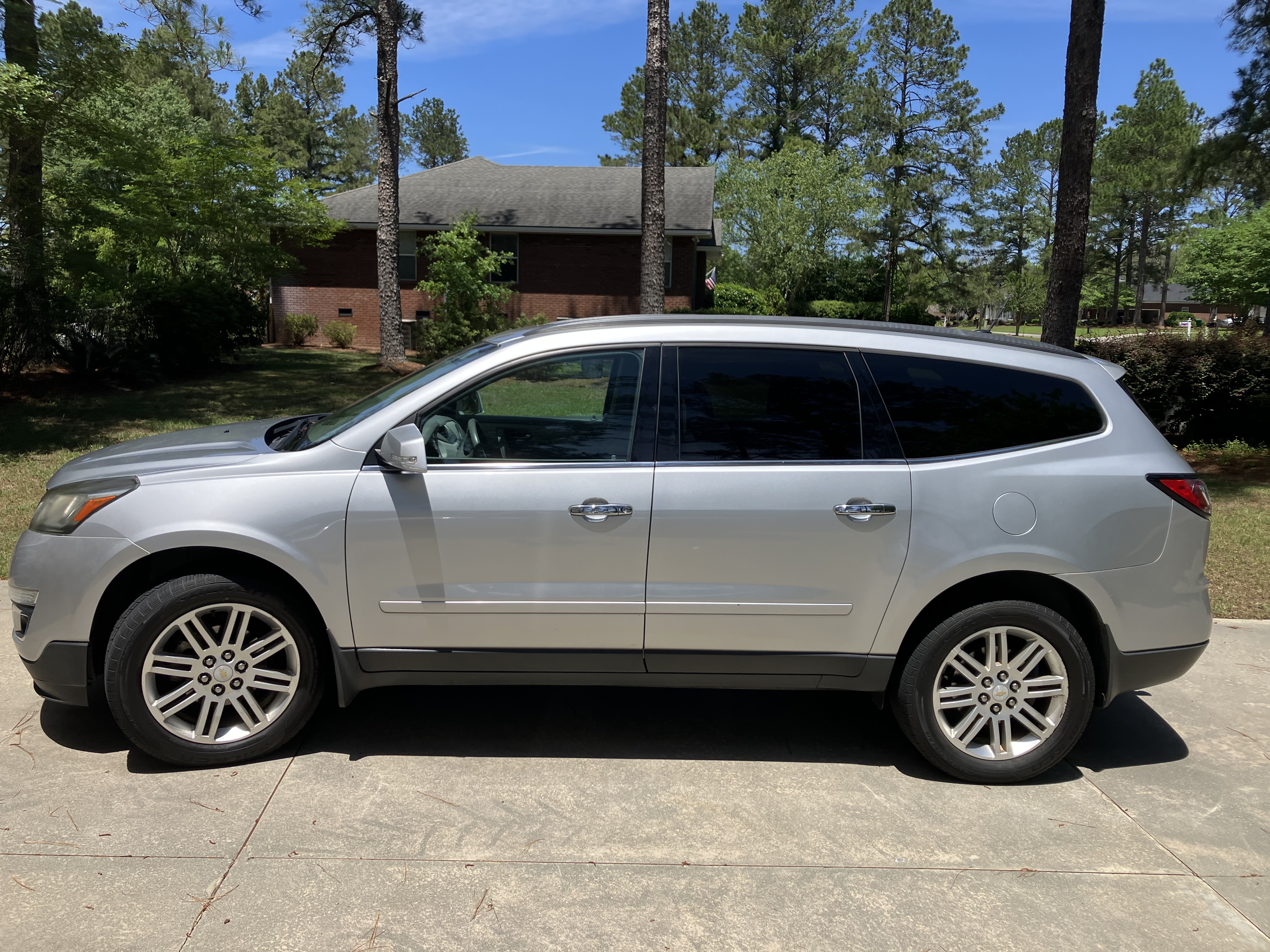 Used 2014 Chevrolet Traverse LT w/ All-Star Edition FWD image 12