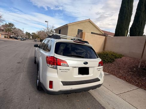 Used 2014 Subaru Outback 2.5i Limited image 12