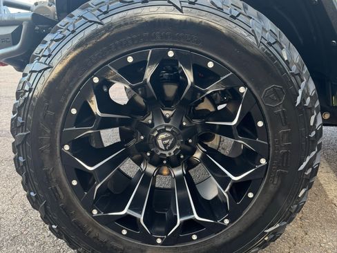 Used 2022 Jeep Wrangler Unlimited Sport image 15