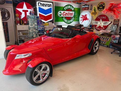 Used 1999 Plymouth Prowler RWD image 26