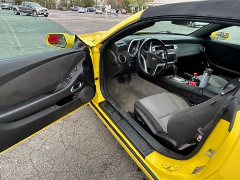 Used 2015 Chevrolet Camaro LT image 9