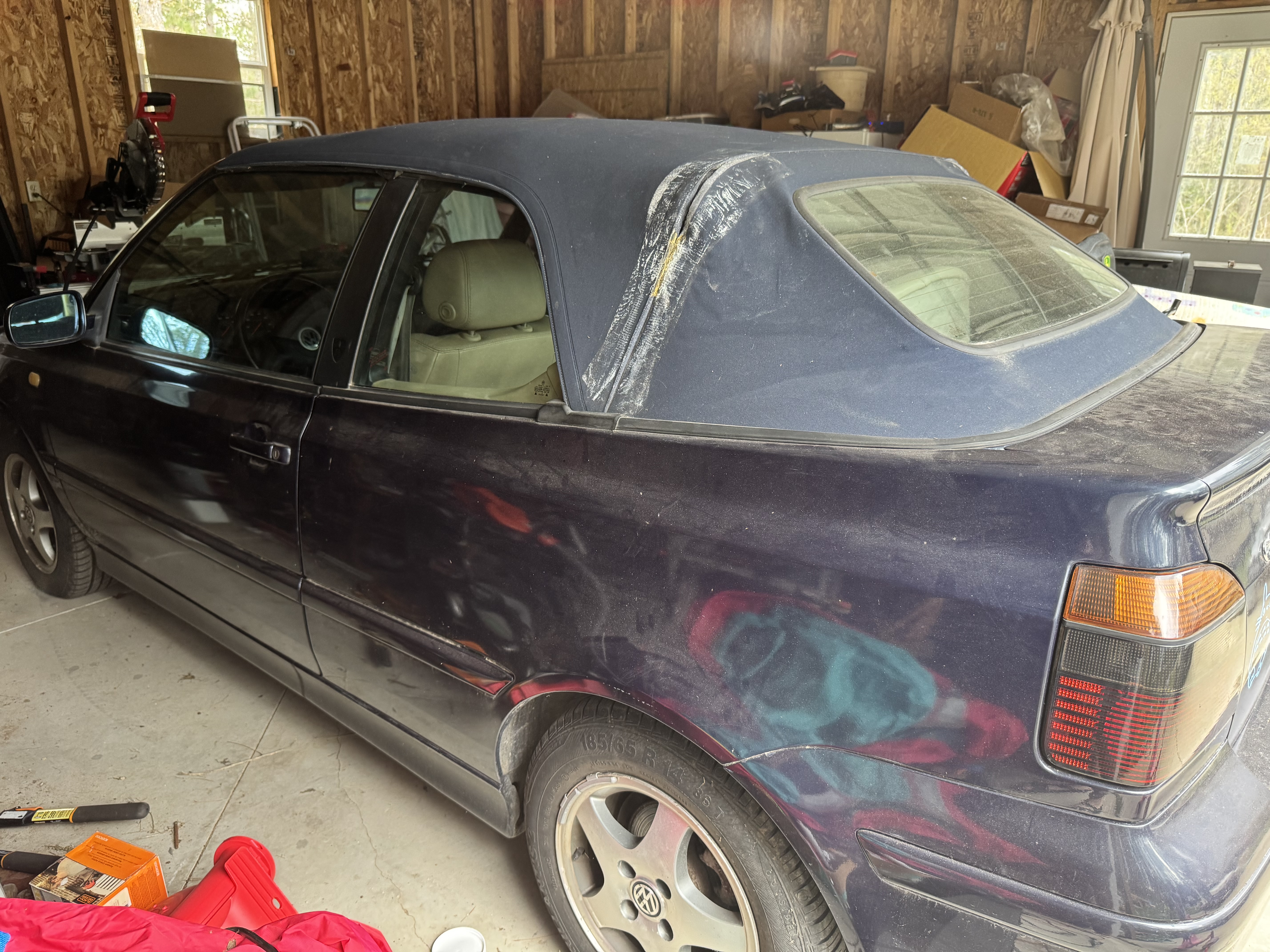 Used 2000 Volkswagen Cabrio GLS FWD image 1