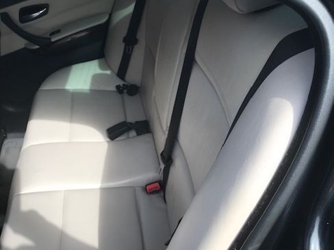 Used 2010 BMW 328i Sedan RWD image 11