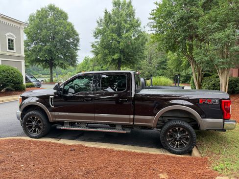 Used 2019 Ford F350 Lariat w/ Lariat Ultimate Package AWD/4WD image 5