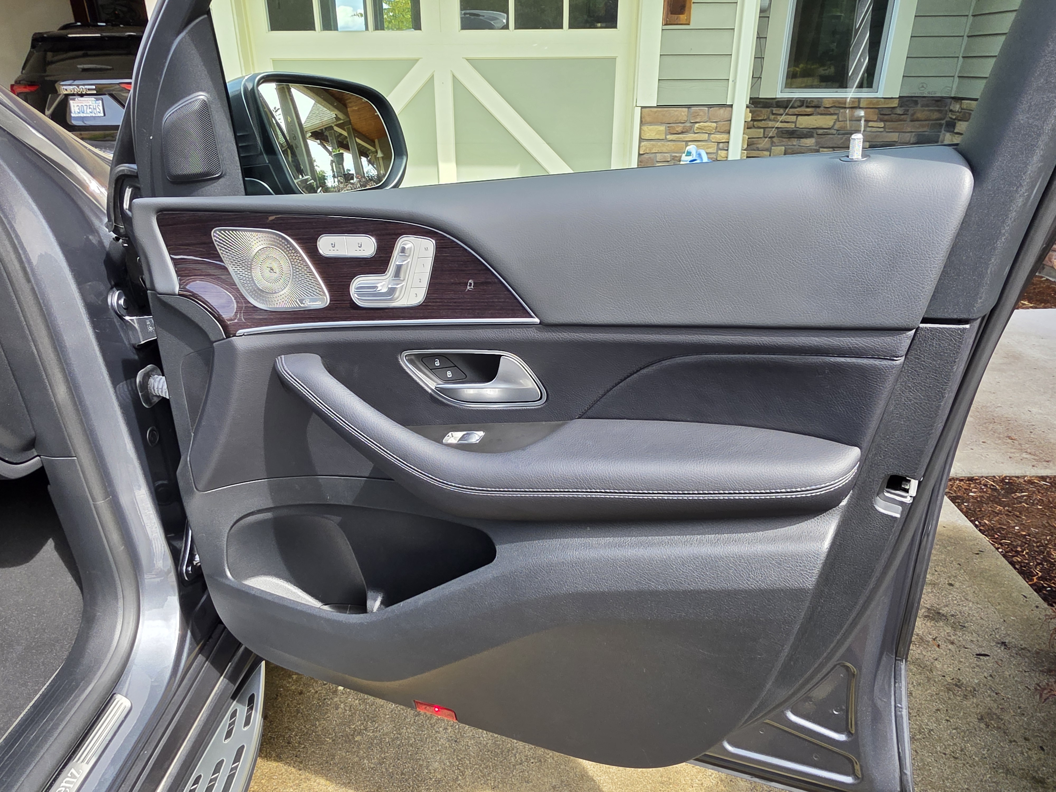 Used 2022 Mercedes-Benz GLS 450 4MATIC image 17