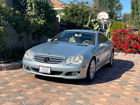 Used 2007 Mercedes-Benz SL 550 image 8