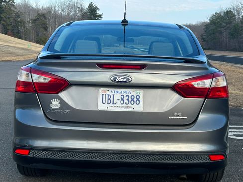 Used 2012 Ford Focus SE image 4