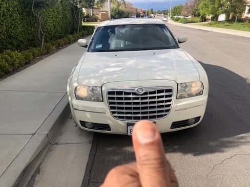 Used 2007 Chrysler 300 Touring L image 4