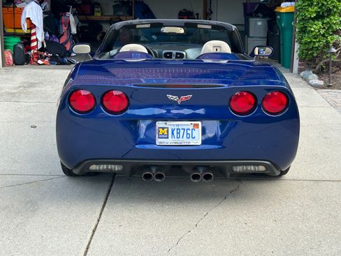 Used 2006 Chevrolet Corvette Convertible w/ Preferred Equipment Group RWD image 5