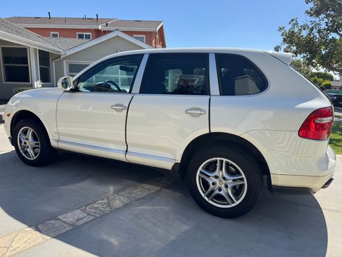 Used 2009 Porsche Cayenne AWD/4WD image 5