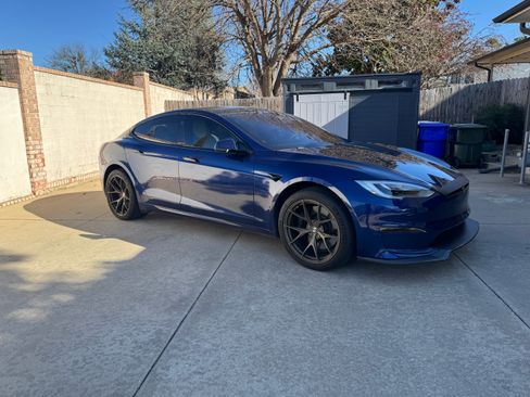 Used 2022 Tesla Model S Plaid image 9