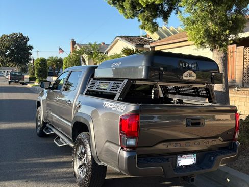 Used 2019 Toyota Tacoma TRD Off-Road AWD/4WD image 6