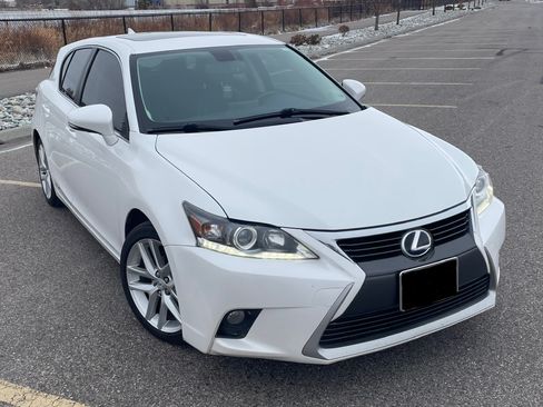 Used 2015 Lexus CT 200h image 8