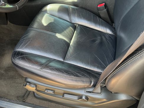 Used 2008 Chevrolet Suburban LT w/ LT Preferred Equipment Group image 8