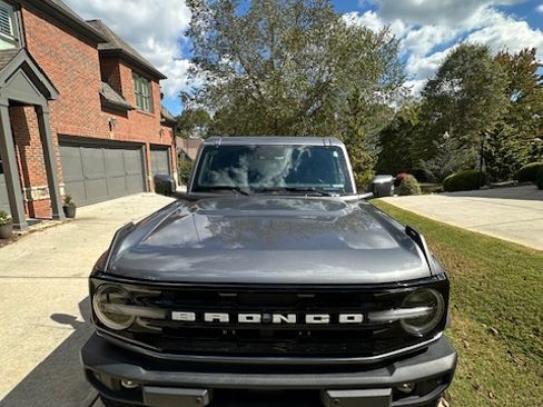 Used 2023 Ford Bronco Outer Banks w/ Sasquatch Package image 12