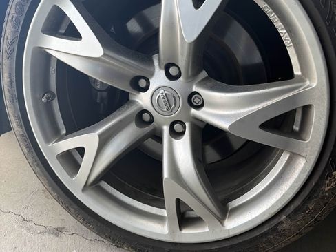 Used 2011 Nissan 370Z Touring w/ Sport Pkg image 4