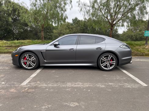 Used 2010 Porsche Panamera Turbo image 2