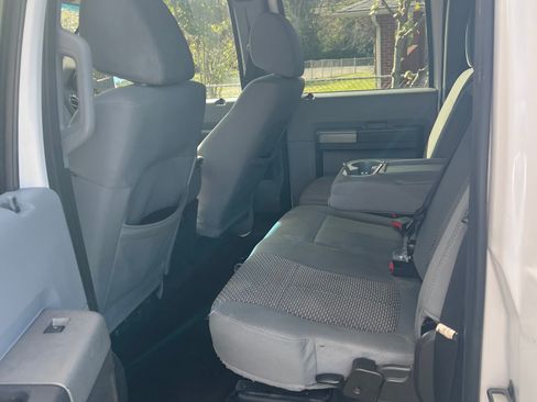 Used 2011 Ford F250 XLT w/ XLT Interior Pkg image 9