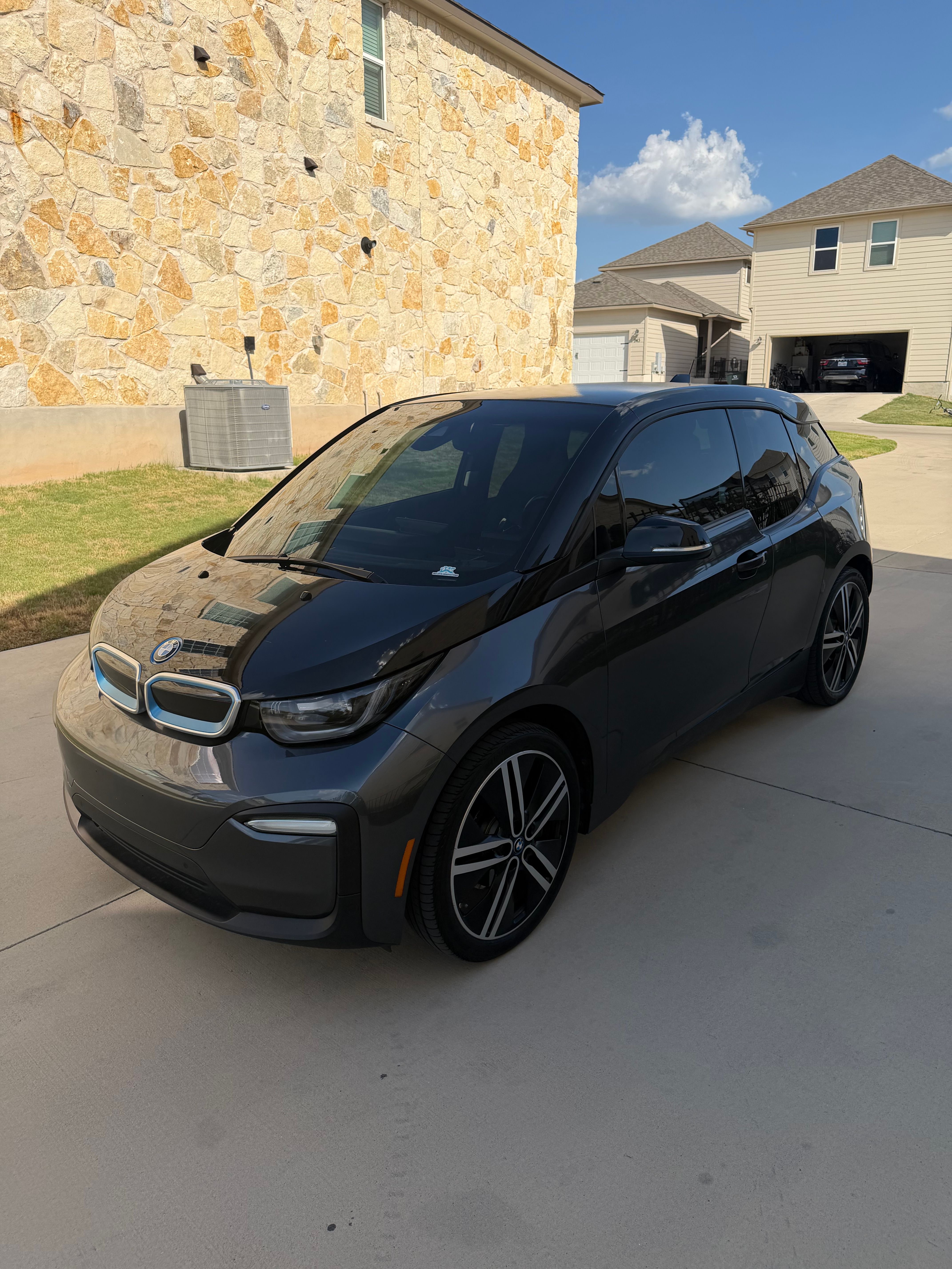 Used 2018 BMW i3 RWD image 2