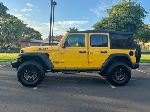 Used 2019 Jeep Wrangler Unlimited Sport S image 6