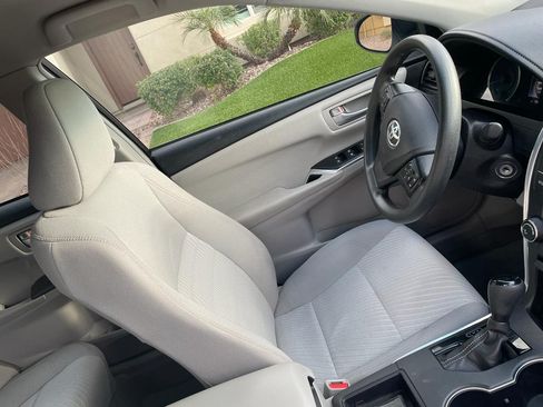 Used 2017 Toyota Camry LE image 8