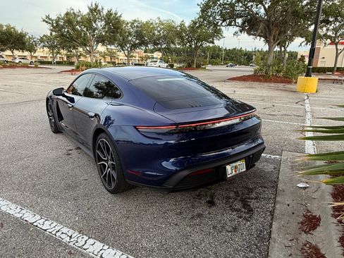 Used 2023 Porsche Taycan RWD image 11
