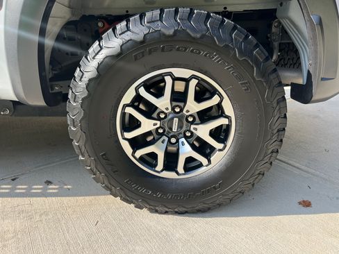 Used 2023 Ford F150 Raptor image 9