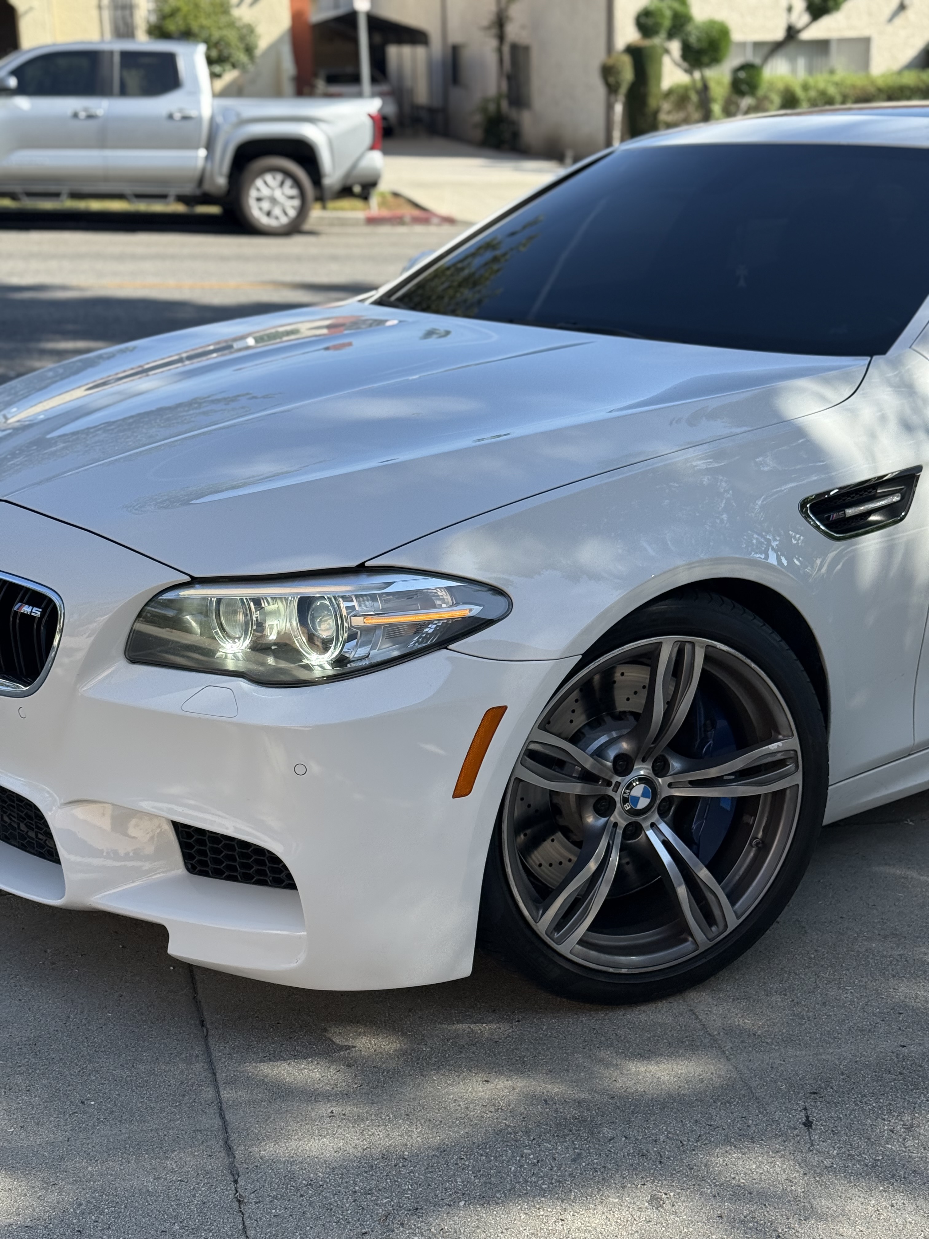 Used 2014 BMW M5 RWD image 4