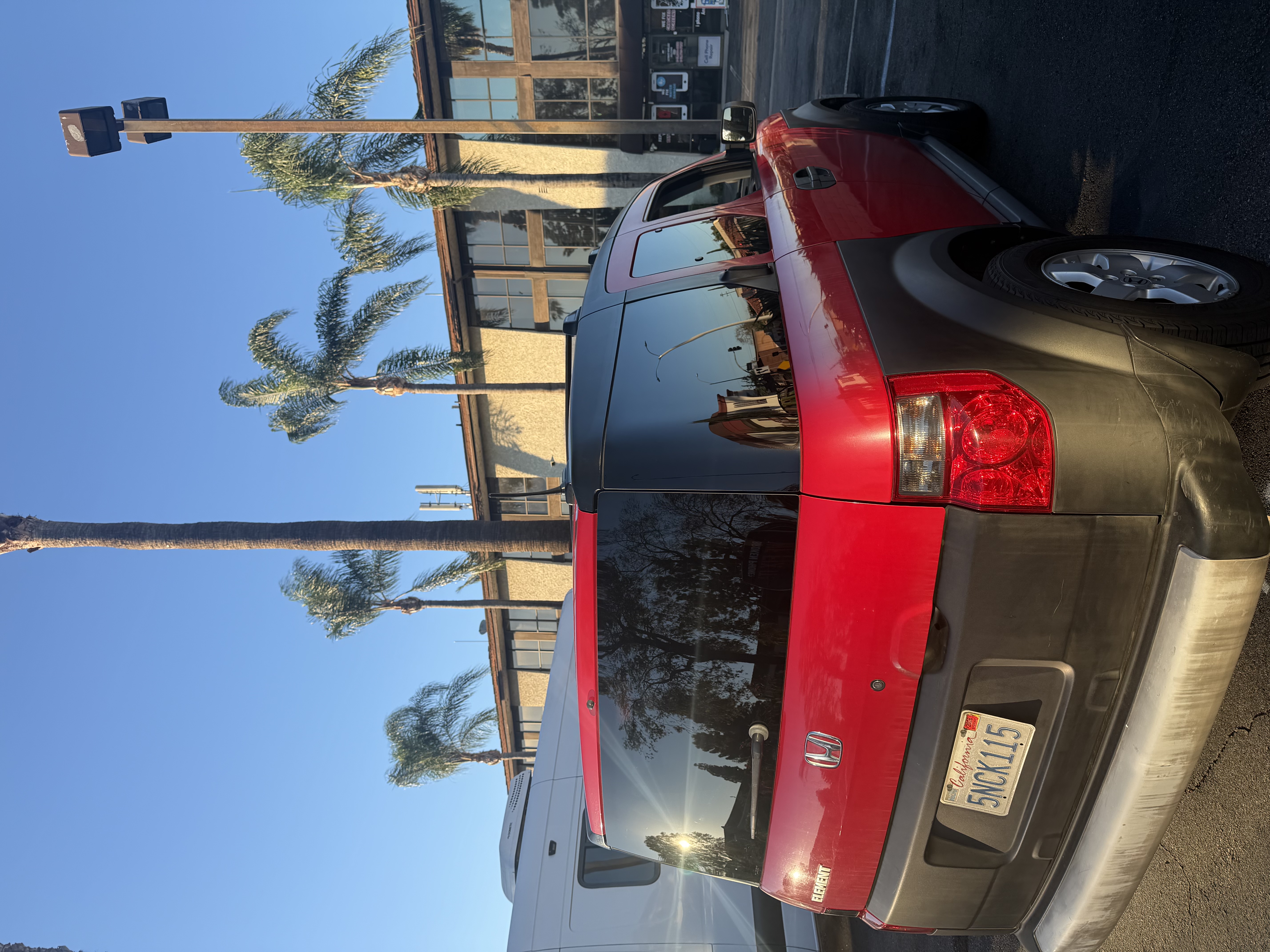 Used 2005 Honda Element EX image 2